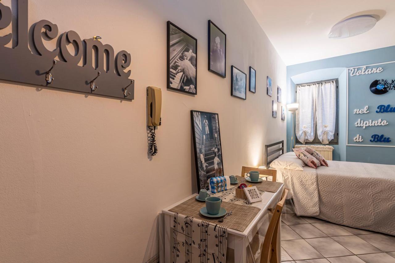 شقة Due Minuti Dal Lago Casa Melodia إنترا المظهر الخارجي الصورة