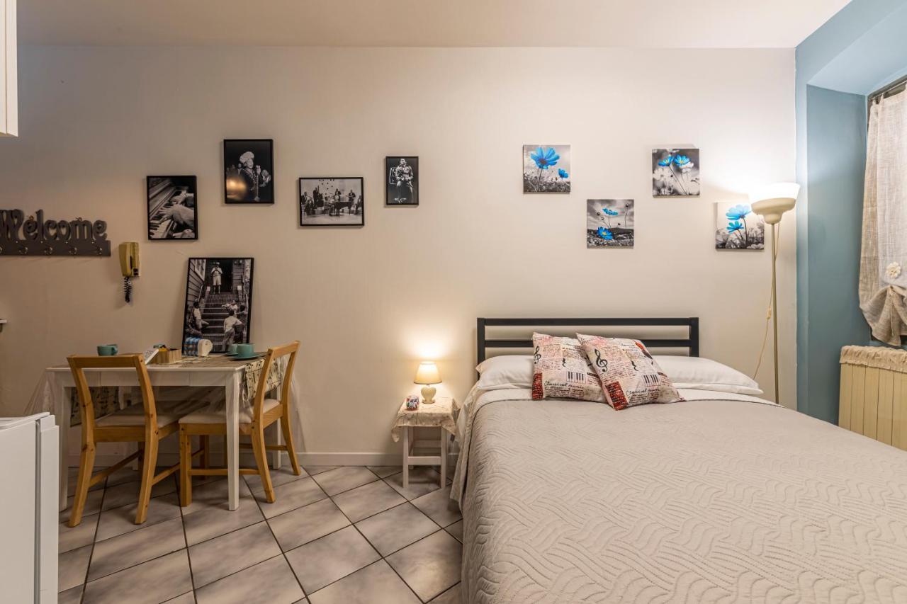 شقة Due Minuti Dal Lago Casa Melodia إنترا المظهر الخارجي الصورة